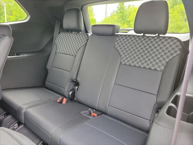 new 2025 GMC Acadia car, priced at $59,690