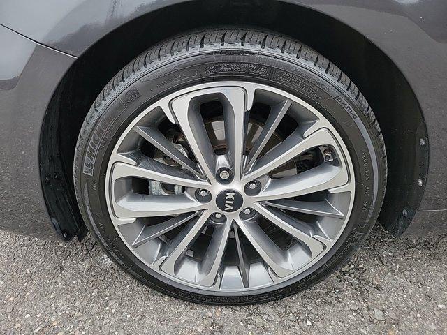 used 2019 Kia Cadenza car, priced at $22,590