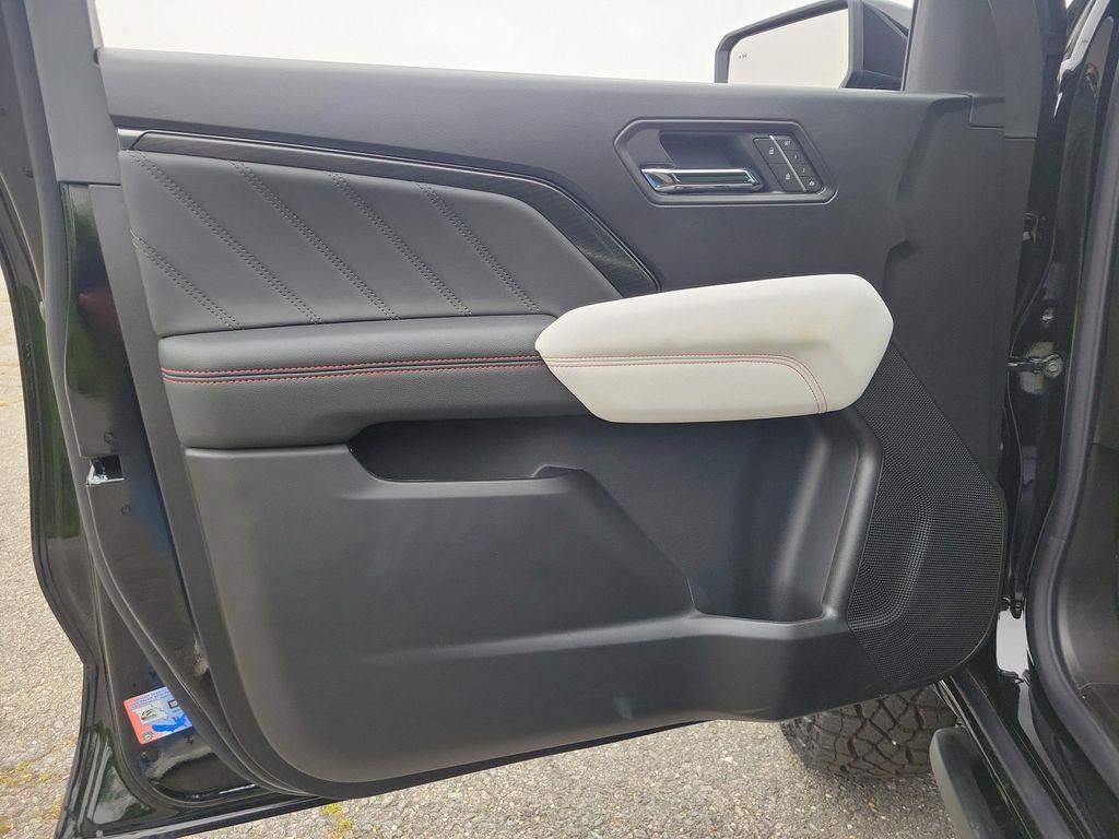 new 2025 GMC Canyon car, priced at $57,640