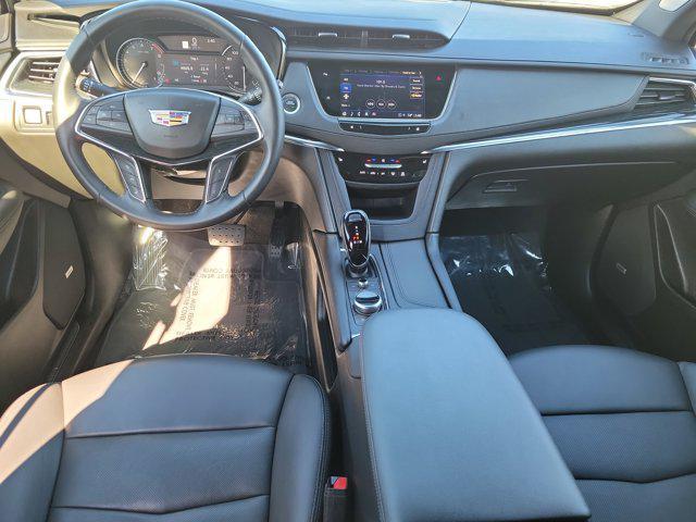 used 2025 Cadillac XT5 car, priced at $46,670