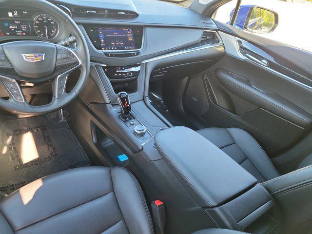 used 2025 Cadillac XT5 car, priced at $46,670
