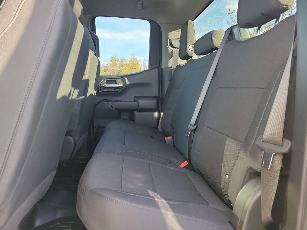 new 2026 GMC Sierra 1500 car, priced at $47,315