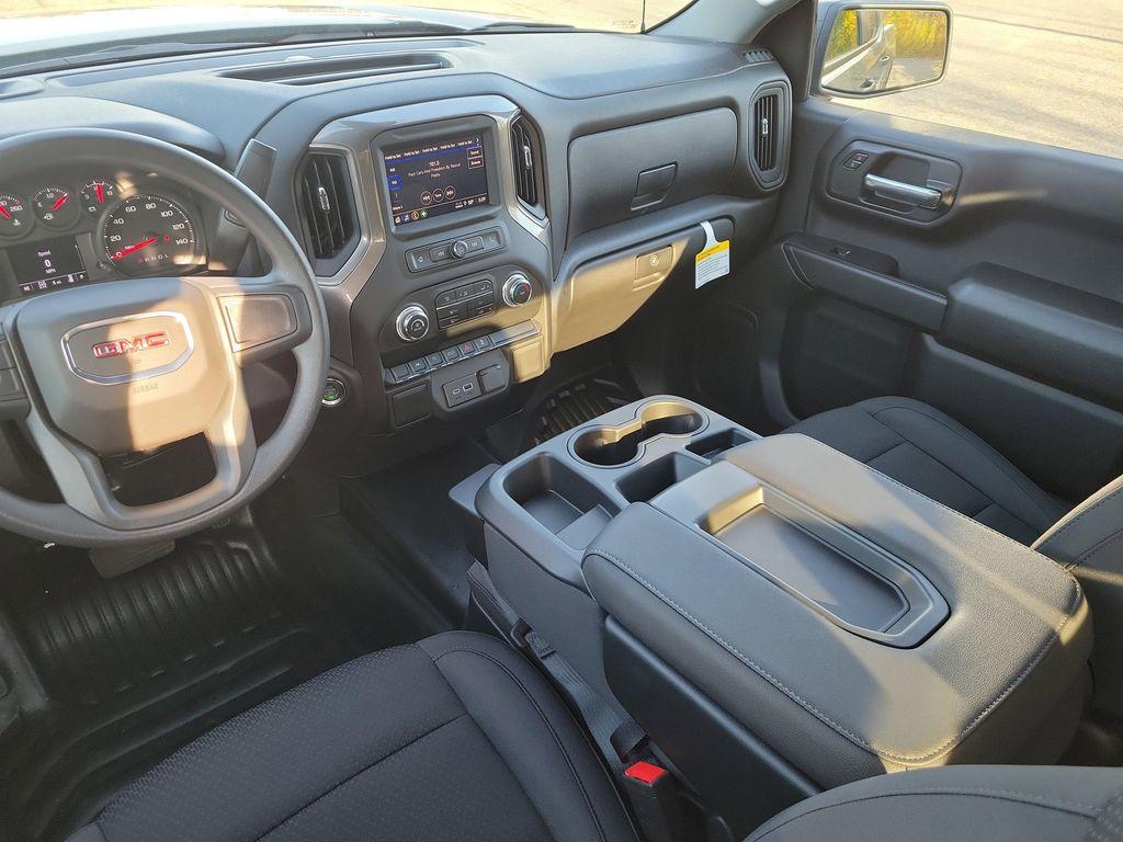 new 2026 GMC Sierra 1500 car, priced at $47,315
