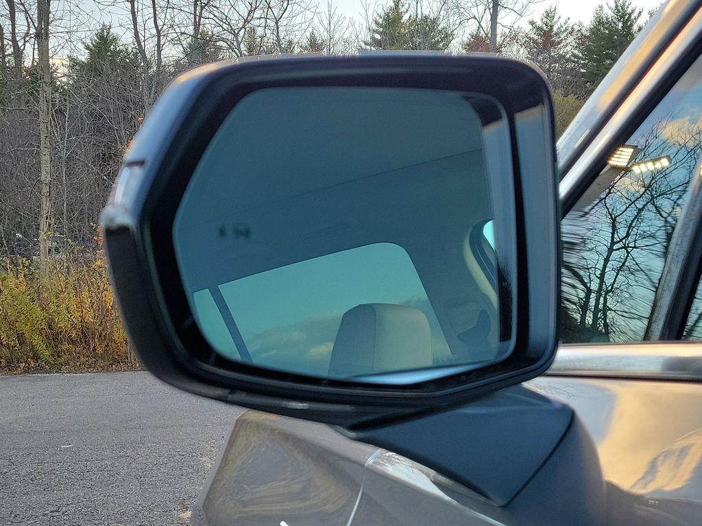 new 2025 Cadillac XT6 car, priced at $62,715