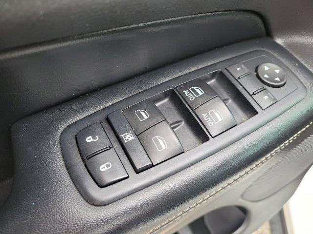 used 2017 Jeep Grand Cherokee car, priced at $16,651