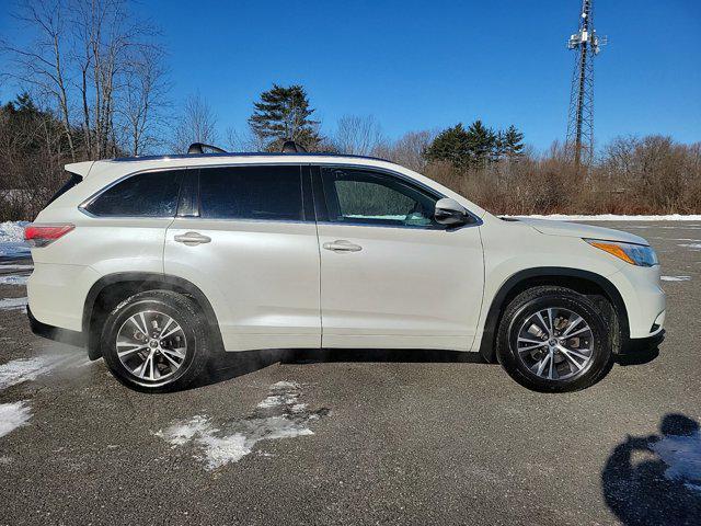 used 2016 Toyota Highlander car, priced at $22,595