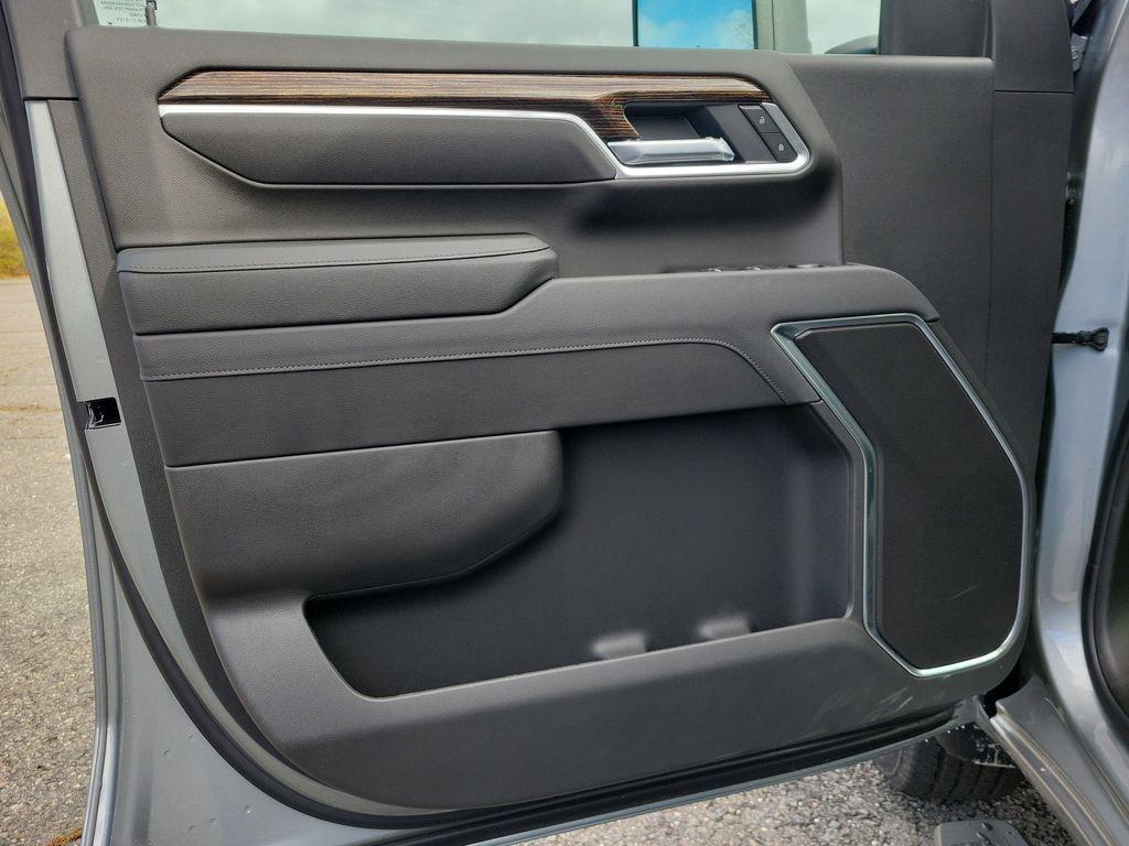 new 2026 GMC Sierra 2500 car, priced at $71,964