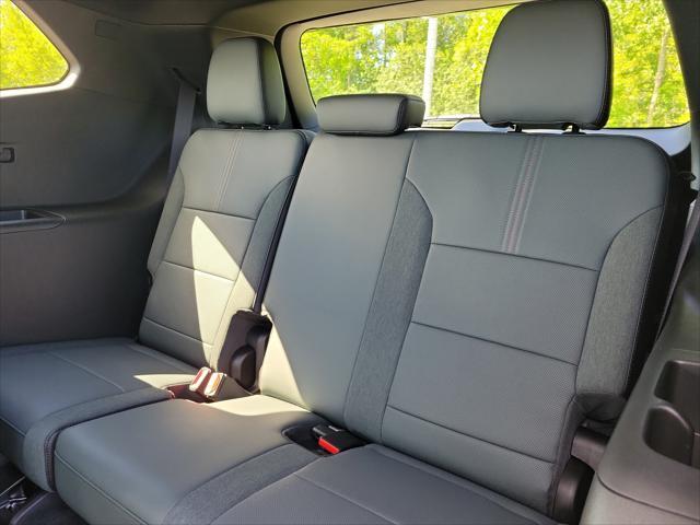 new 2025 GMC Acadia car, priced at $55,295