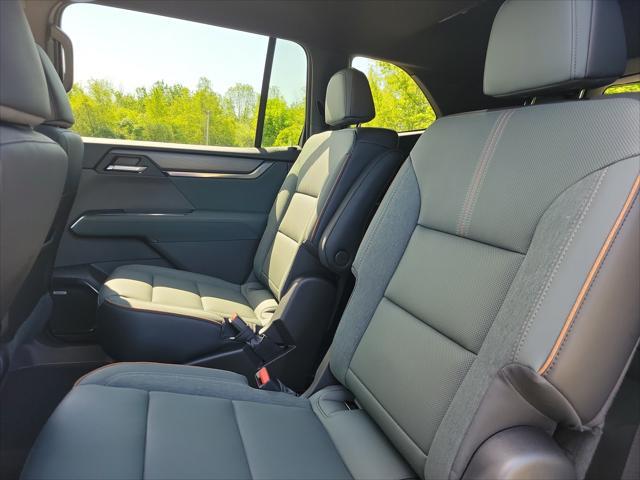 new 2025 GMC Acadia car, priced at $55,295