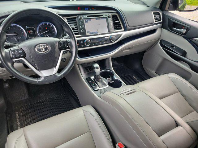 used 2019 Toyota Highlander car, priced at $24,074