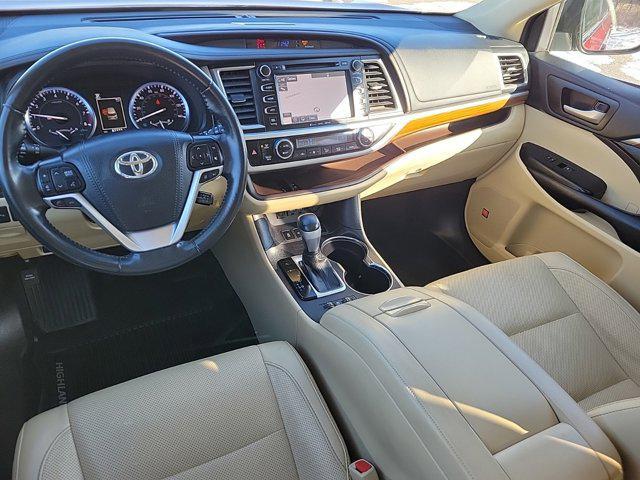 used 2019 Toyota Highlander car, priced at $26,635