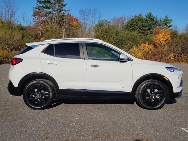 new 2025 Buick Encore GX car, priced at $31,090