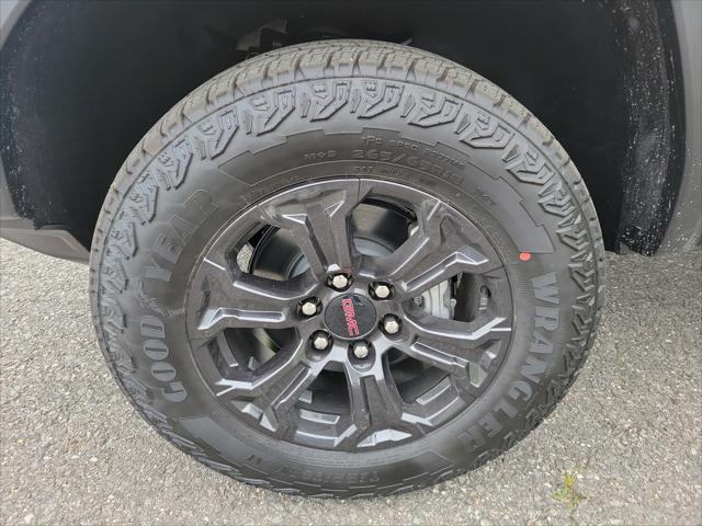 new 2025 GMC Canyon car, priced at $46,200