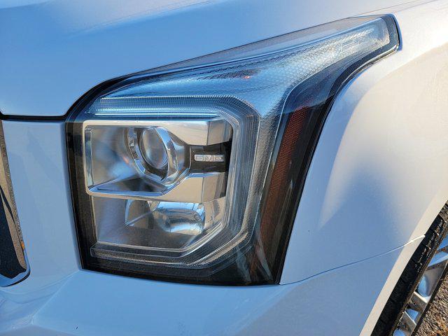 used 2019 GMC Yukon XL car, priced at $28,425