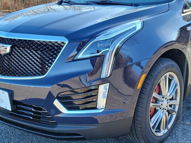 new 2025 Cadillac XT5 car, priced at $65,010