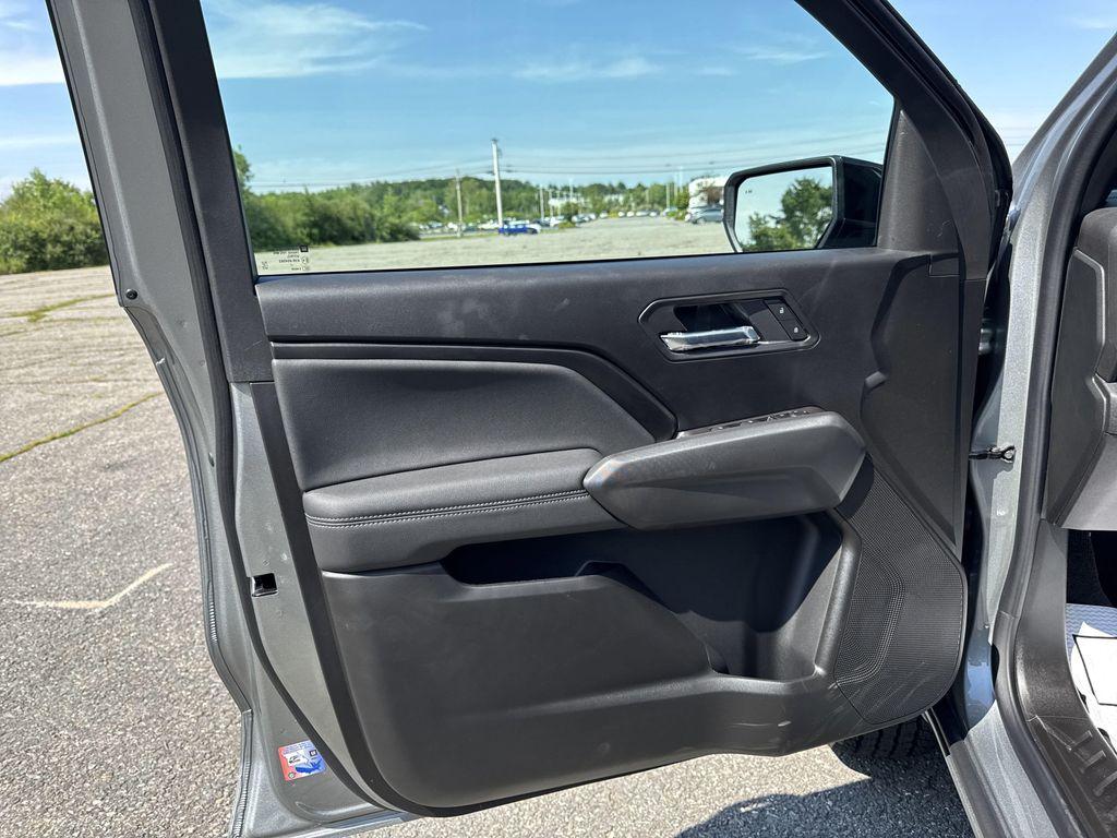 new 2025 GMC Canyon car, priced at $46,425