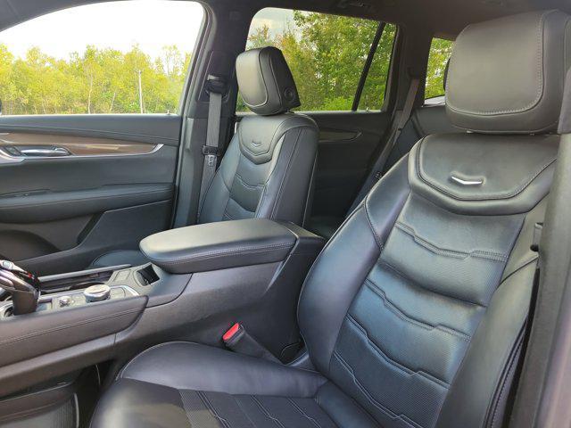 used 2022 Cadillac XT6 car, priced at $28,919