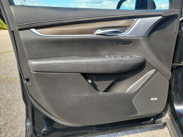 used 2022 Cadillac XT6 car, priced at $28,919