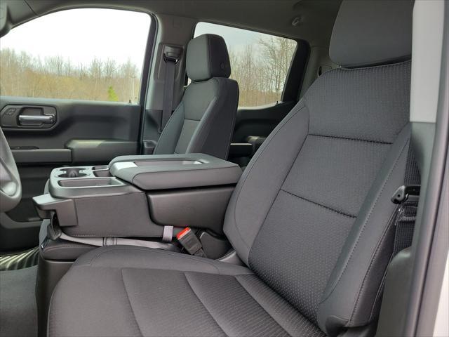 new 2025 GMC Sierra 1500 car, priced at $52,105