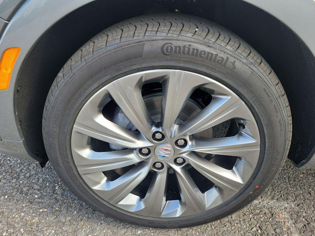 new 2025 Buick Envista car, priced at $31,585
