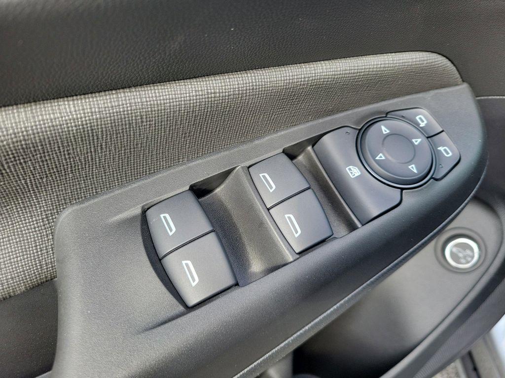 new 2025 Buick Envista car, priced at $31,585