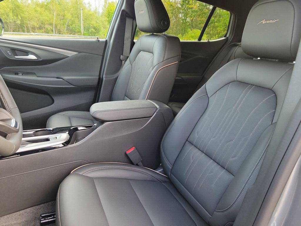 new 2025 Buick Envista car, priced at $31,585