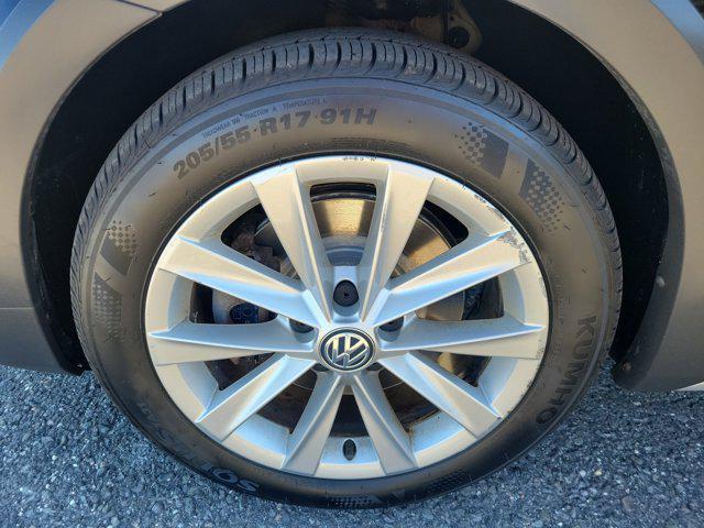 used 2017 Volkswagen Golf Alltrack car, priced at $15,480