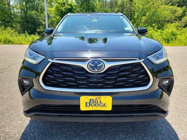 used 2021 Toyota Highlander Hybrid car, priced at $40,136