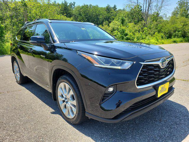 used 2021 Toyota Highlander Hybrid car, priced at $40,136
