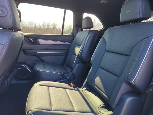 new 2025 Buick Enclave car, priced at $51,850