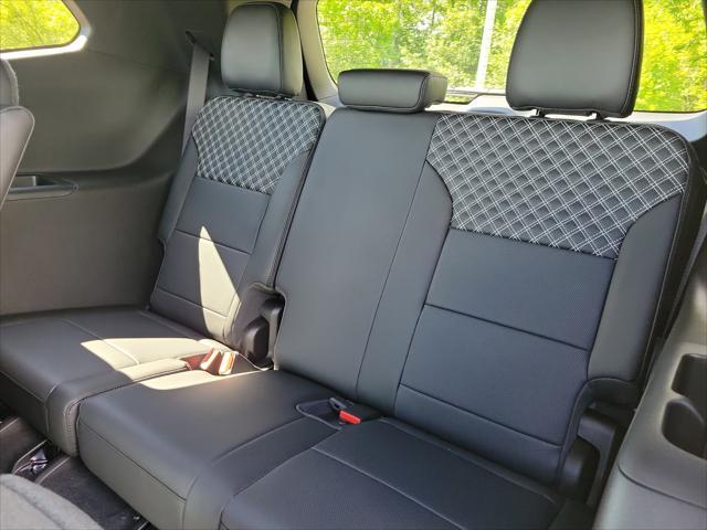new 2025 GMC Acadia car, priced at $60,140