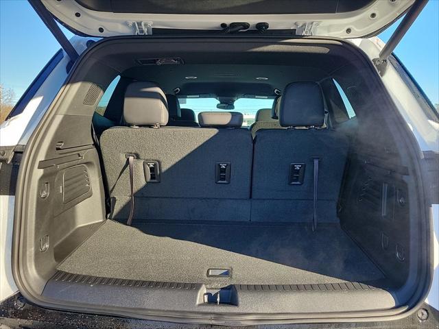 new 2025 Buick Enclave car, priced at $49,585