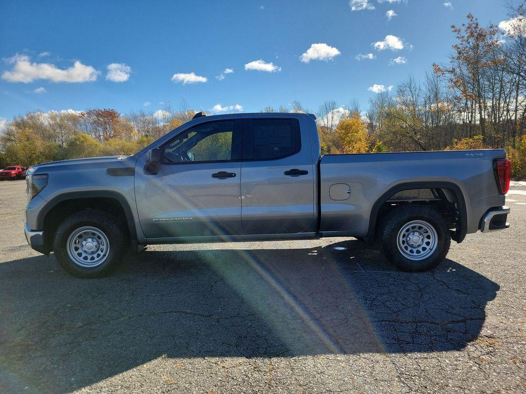 new 2026 GMC Sierra 1500 car, priced at $47,315