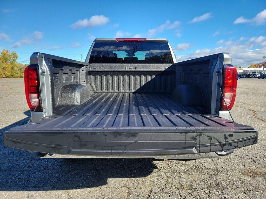 new 2026 GMC Sierra 1500 car, priced at $47,315