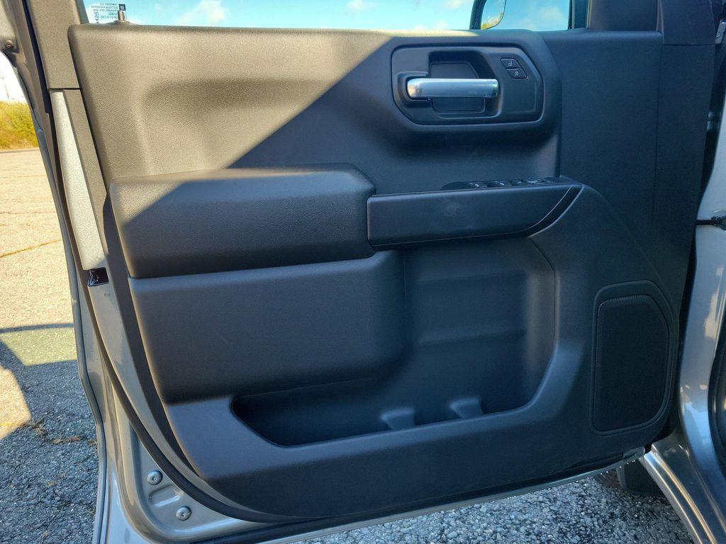 new 2026 GMC Sierra 1500 car, priced at $47,315