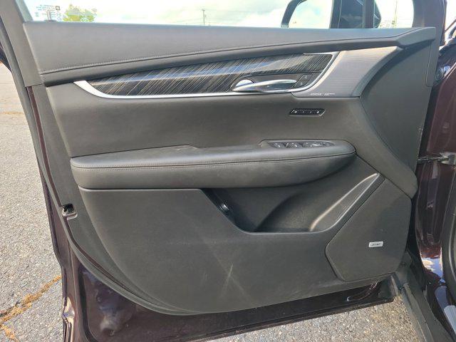 used 2020 Cadillac XT6 car, priced at $22,371