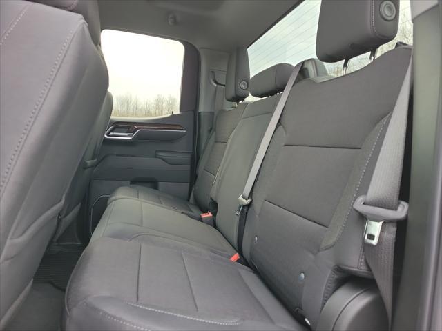 new 2025 GMC Sierra 1500 car, priced at $52,635