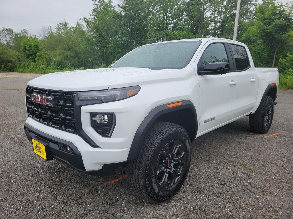 new 2025 GMC Canyon car, priced at $48,175