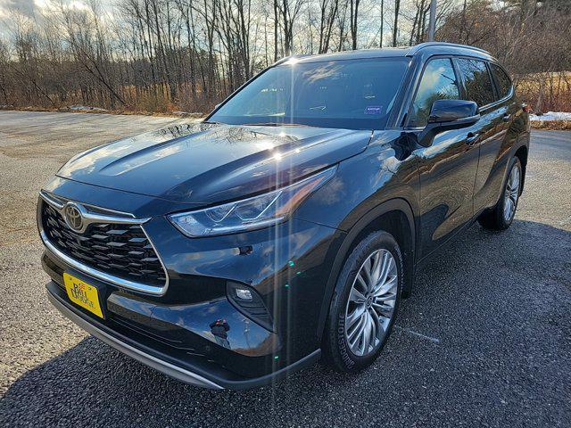 used 2022 Toyota Highlander car, priced at $38,379