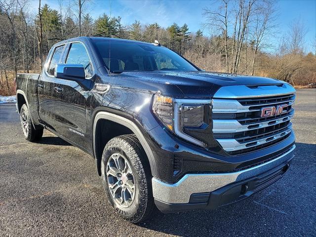 new 2025 GMC Sierra 1500 car, priced at $56,240