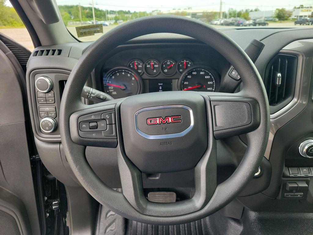 new 2025 GMC Sierra 1500 car, priced at $44,045