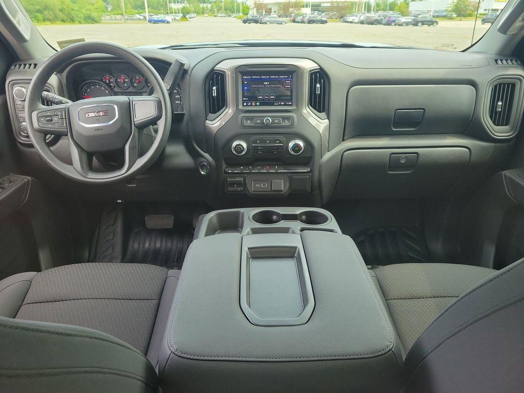 new 2025 GMC Sierra 1500 car, priced at $44,045