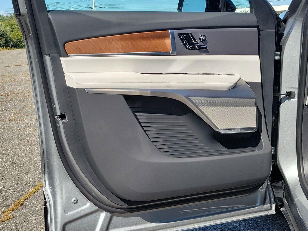 new 2026 Cadillac VISTIQ car, priced at $79,890