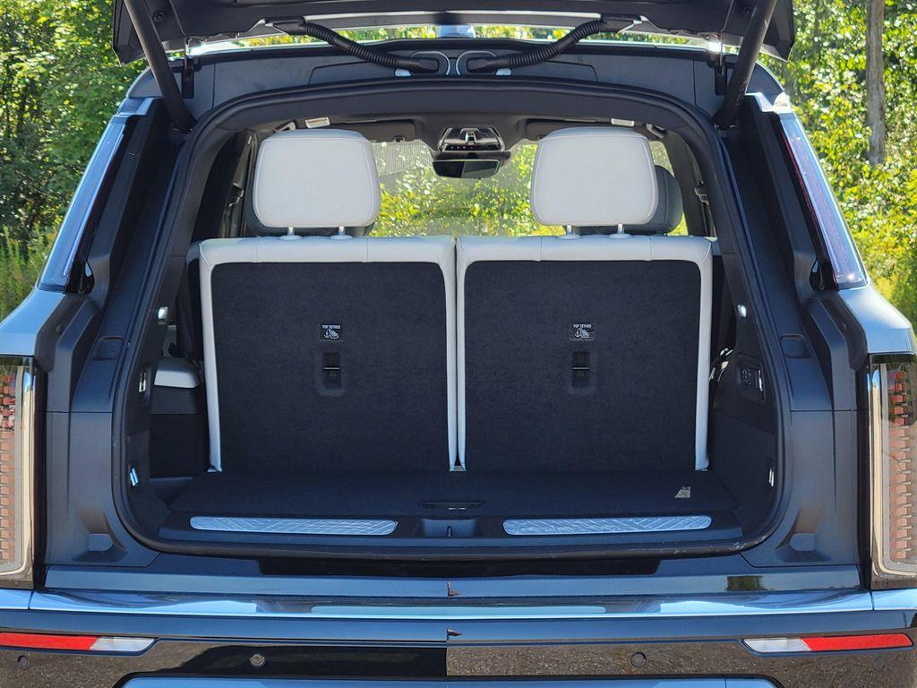 new 2026 Cadillac VISTIQ car, priced at $79,890