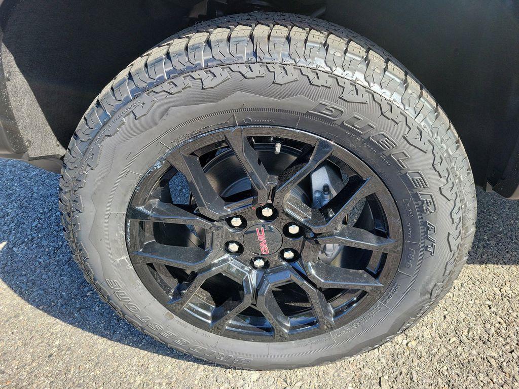 new 2025 GMC Canyon car, priced at $48,560