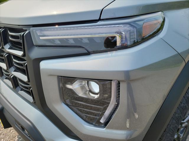 new 2025 GMC Canyon car, priced at $45,645
