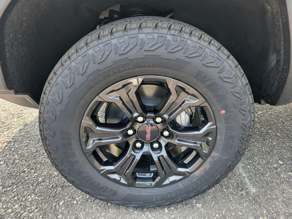new 2025 GMC Canyon car, priced at $44,895