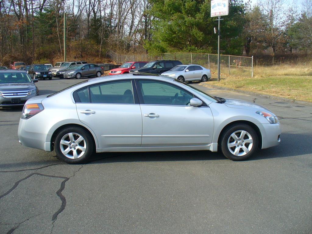 used 2009 Nissan Altima car, priced at $6,950