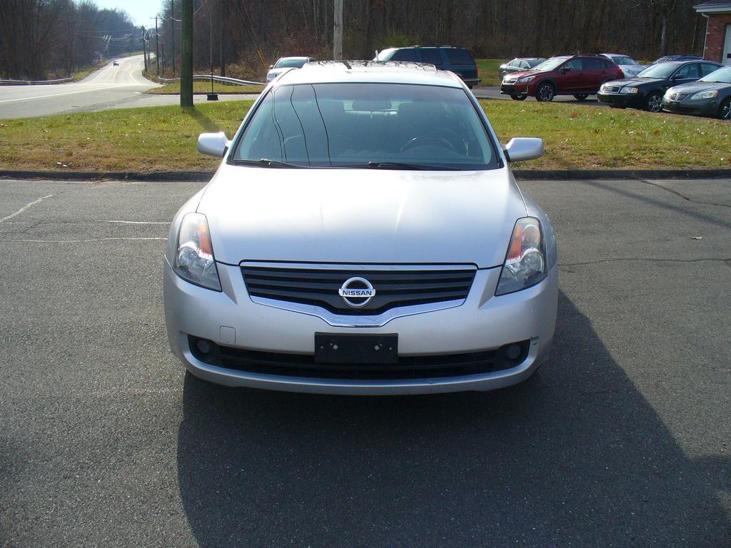 used 2009 Nissan Altima car, priced at $7,450