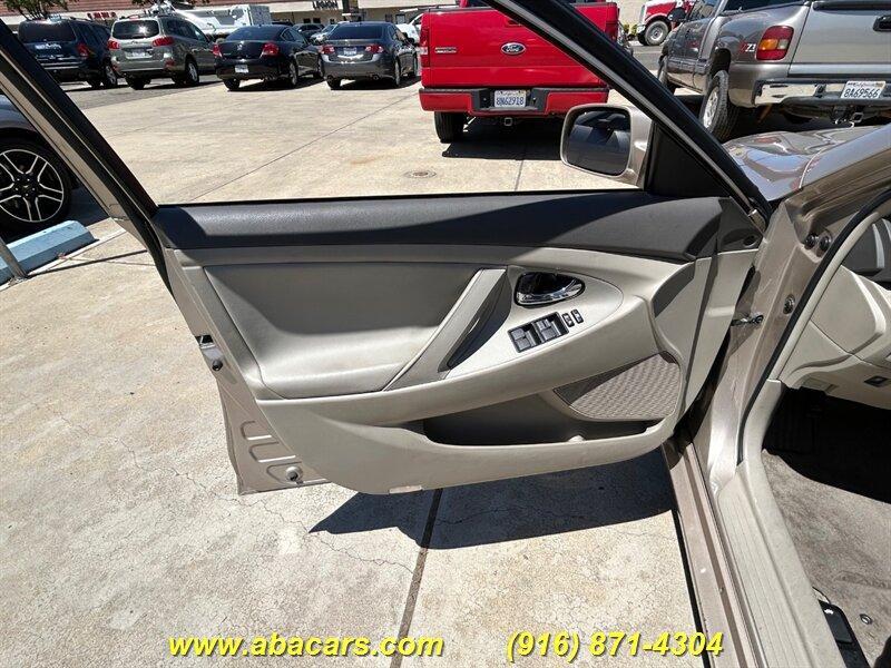 used 2007 Toyota Camry Hybrid car, priced at $7,995